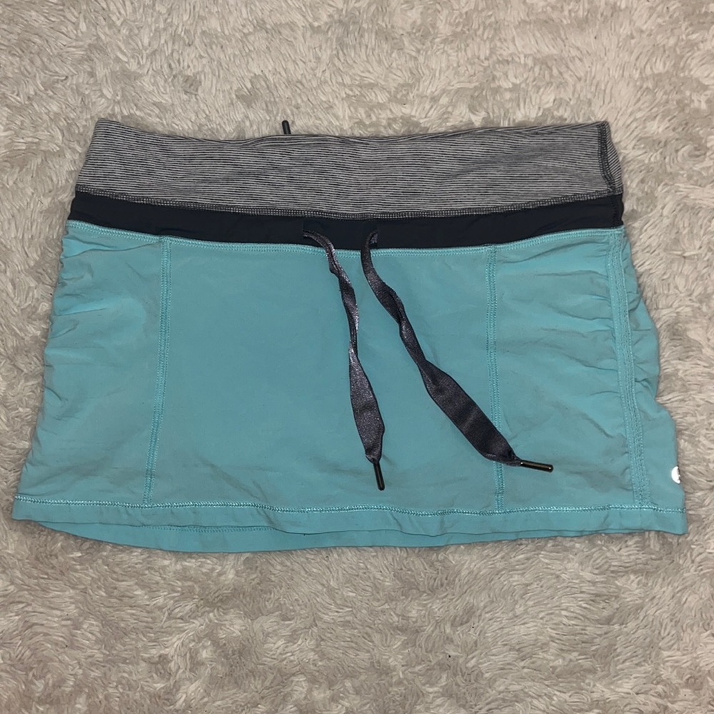 Lululemon Scort